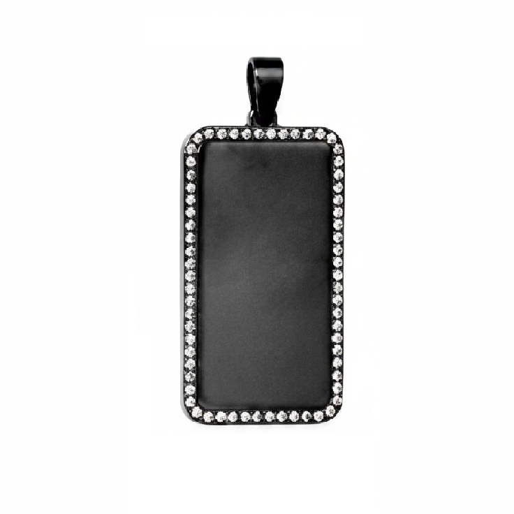 Colgante rectangular con fotograbado y borde de circonia.